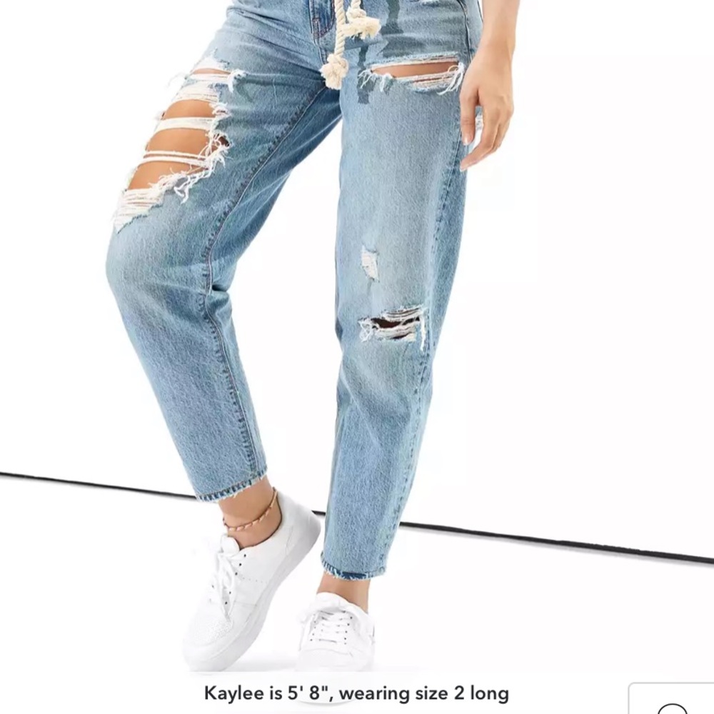 AE Ripped Relaxed Mom Jean - Picture 15 of 15